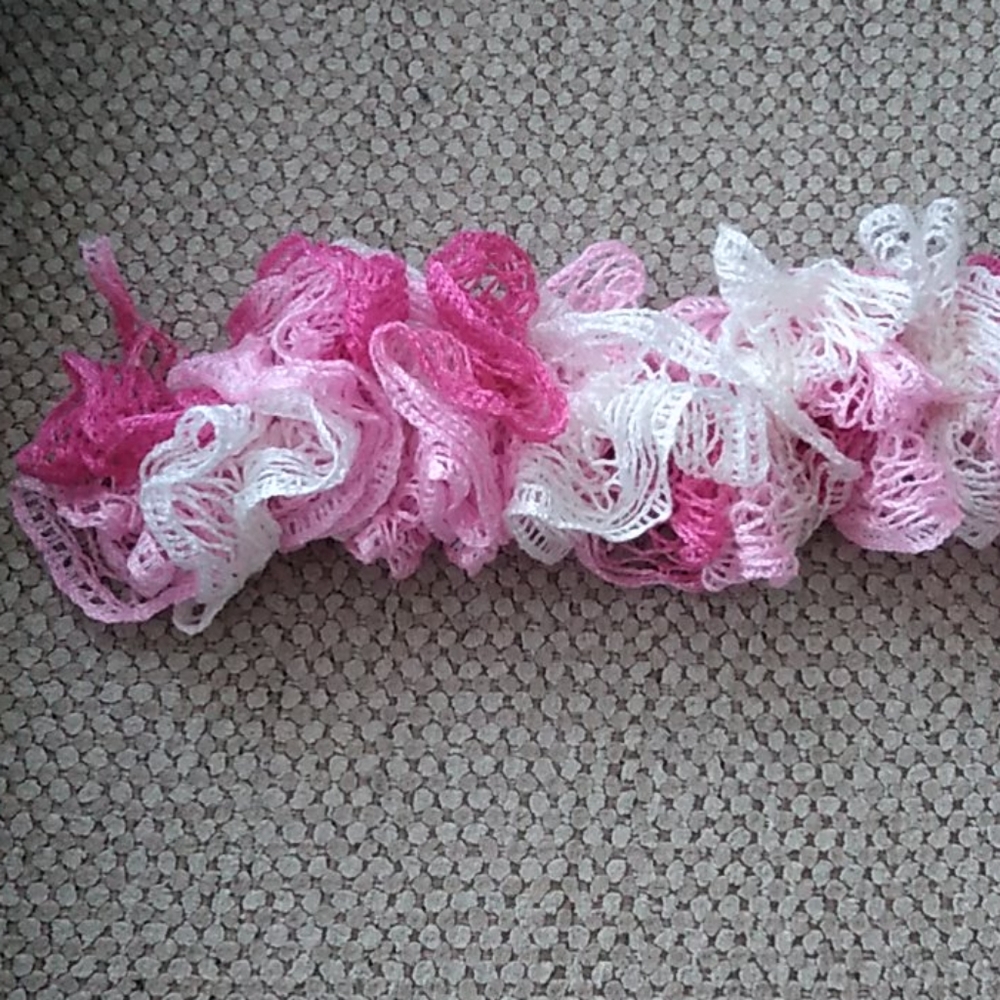 Pink/White ruffle scarf